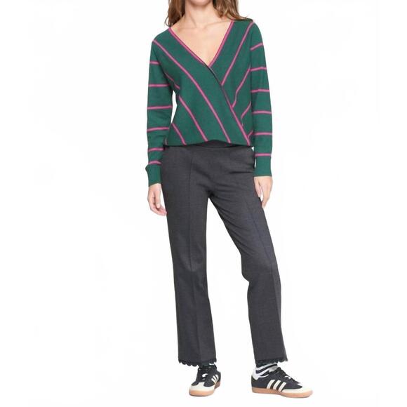 NEW VILAGALLO pull on straight leg scallop hem pant in gris fil a